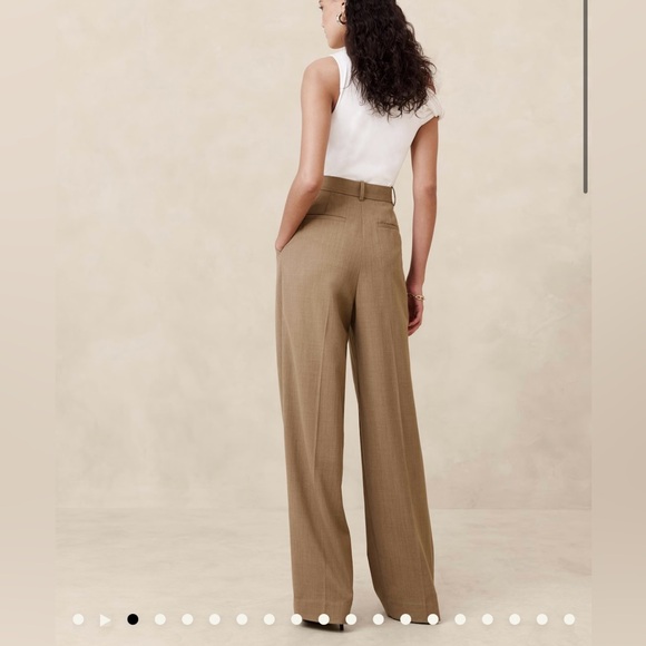 Banana Republic Siena Wide-Leg Italian Wool Pant in Camel - Picture 2 of 4